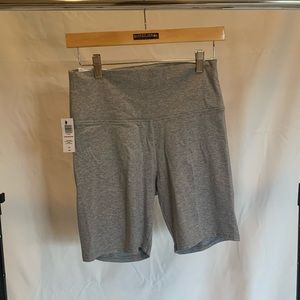 Aritzia TNA Atmosphere 7” Biker Shorts